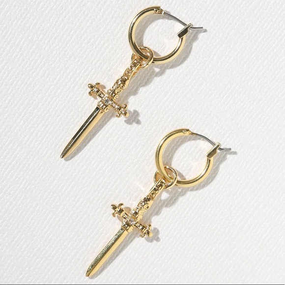 New Vanessa Mooney gold ALEXANDRA HOOP EARRINGS - Picture 5 of 12